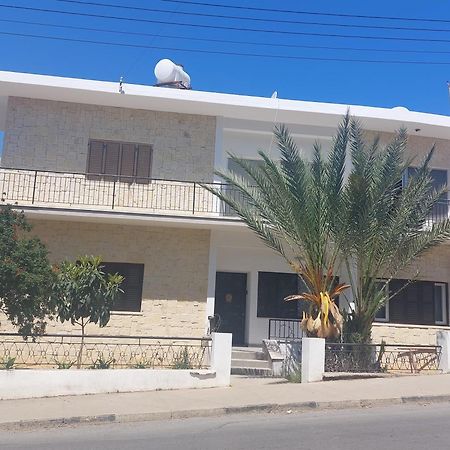 Secret Garden Guest House 02 Famagusta  Luaran gambar